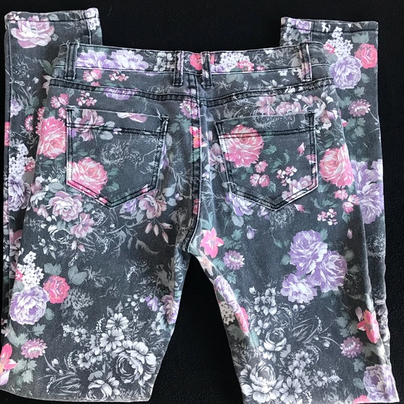 Floral Faded Skinnies - Picture 3 of 8